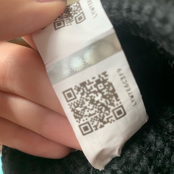 UGG Classic Cardy in Black Size 8 - Picture 4 of 6